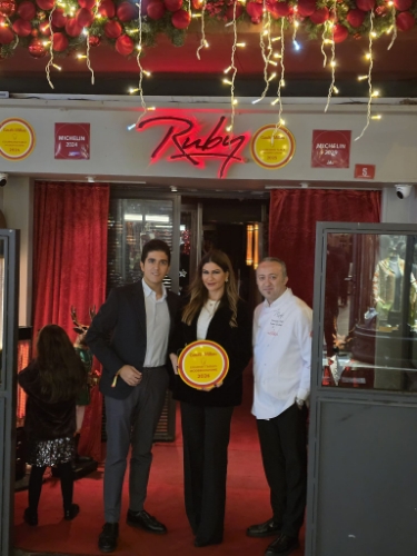 �stanbul�un en g�zde lezzet ve e�lence duraklar�ndan Ruby, Gault&Millau�nun �Modern Mutfak� kategorisine girerken Michelin�de de �Tavsiye Edilenler� listesinde yerini ald�.